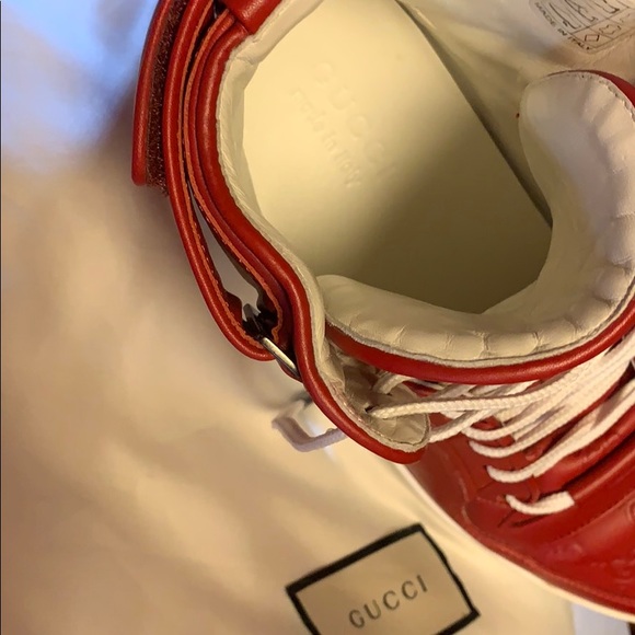 Men’s Leather Gucci Signature Red Sneakers - Picture 8 of 9